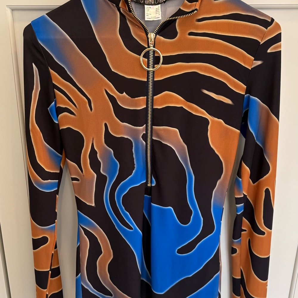 VENUS Tiger Stripe Zip-Up Top with Gold Accent